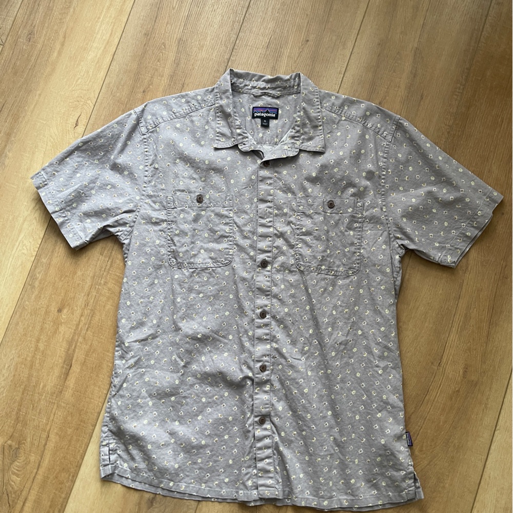 Patagonia men’s floral print XL
